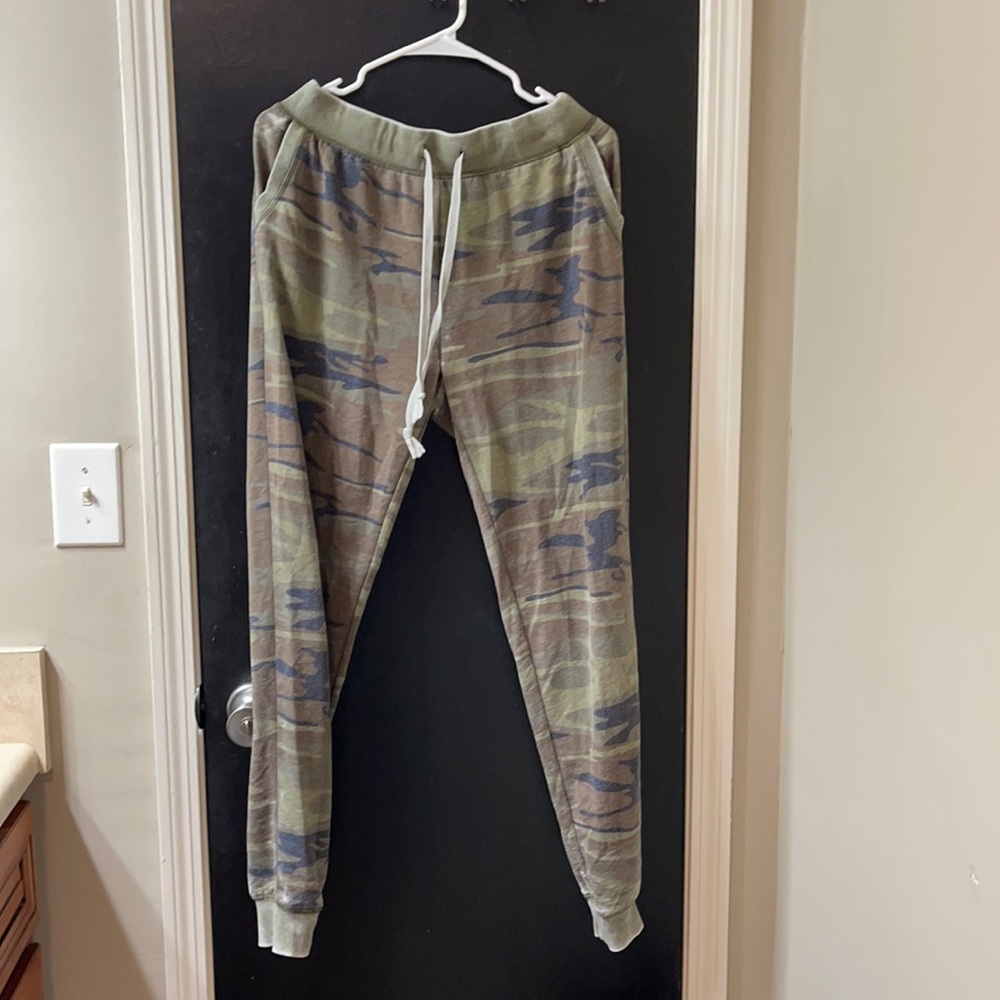 Camouflage sweat pants zsupply
